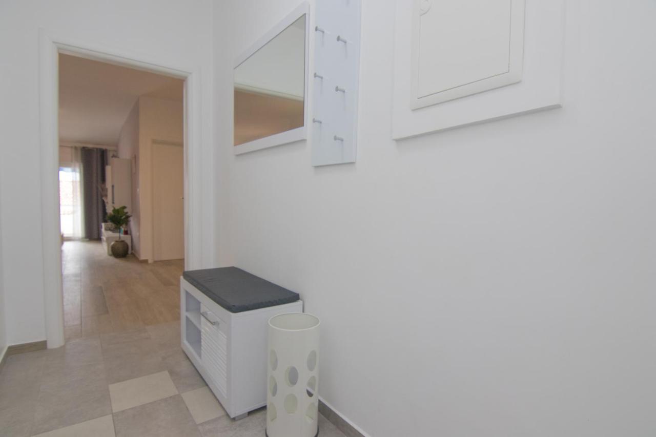 Apartment Neda Krk Town Exterior foto